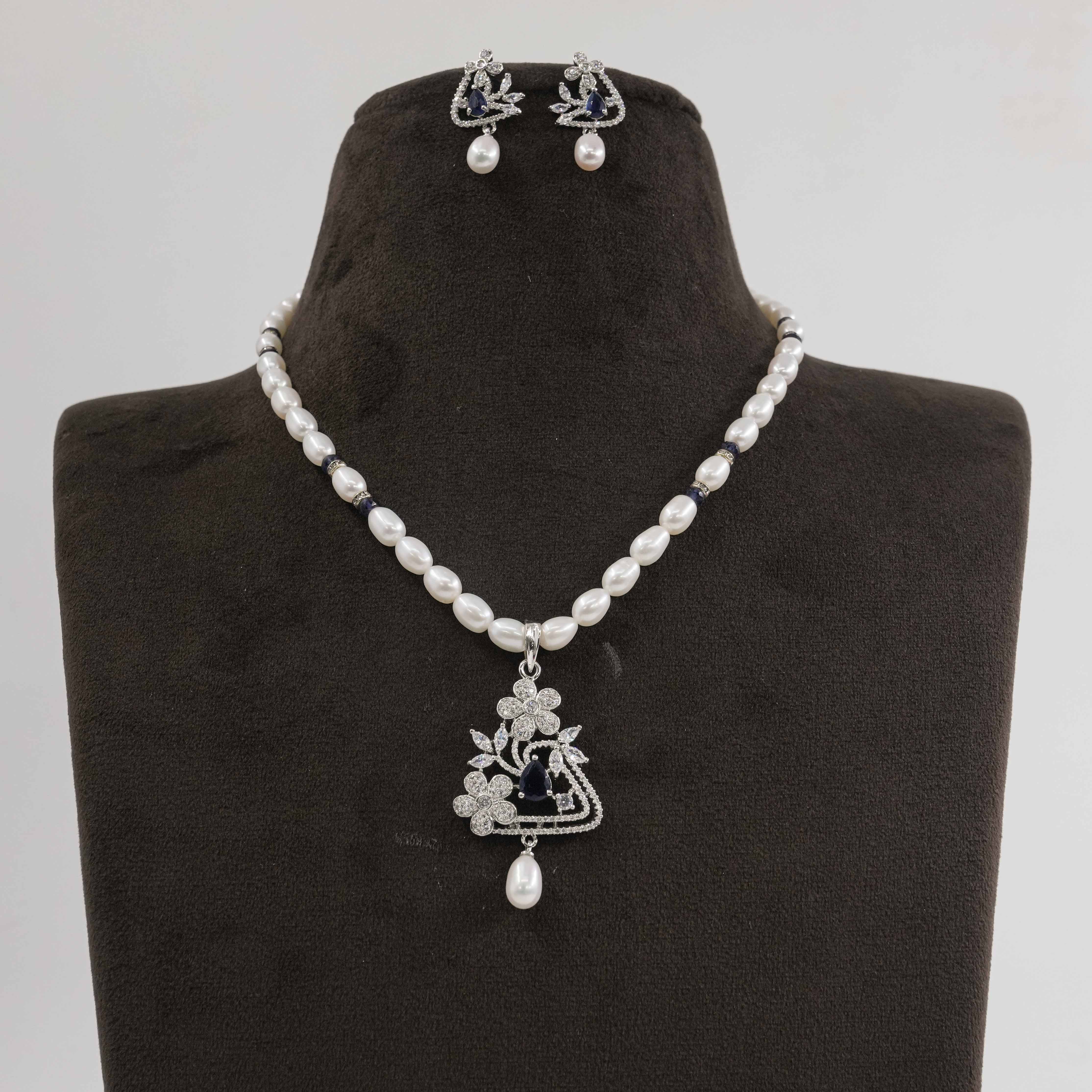 Rice Pearls Necklace Set